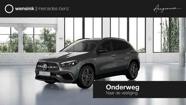 Mercedes-Benz GLA-KLASSE 250e Business Solution AMG | Panoramaschuifdak | Premium Plus | 360°-camera | Augmented Reality Navigation | Stoelverwarming | Head-up display | Dodehoekassistent |