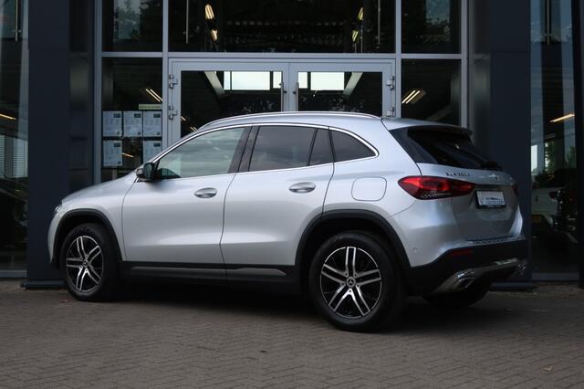 Mercedes-Benz GLA-KLASSE 250 E Navi, Clima, Led Verlichting, etc.
