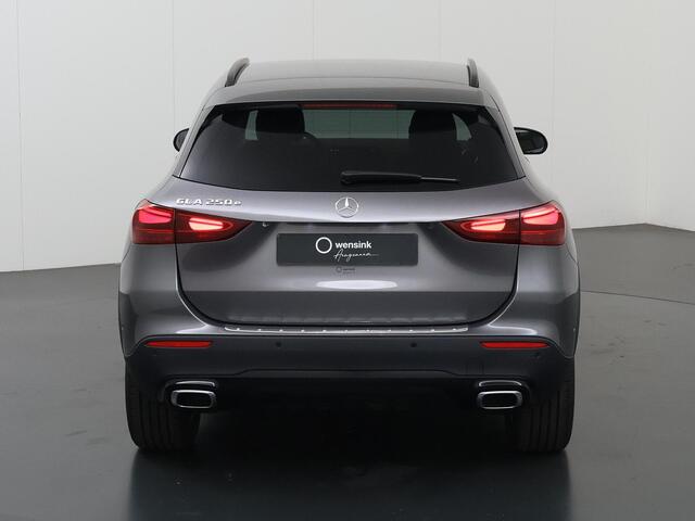 Mercedes-Benz GLA-KLASSE 250 e Business Solution Luxury | Trekhaak | Dode hoek assistent | Night pakket |