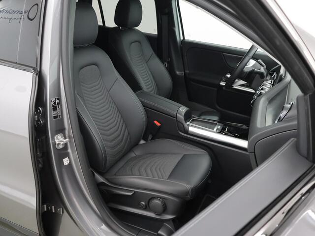 Mercedes-Benz GLA-KLASSE 250 e Business Solution Luxury | Trekhaak | Dode hoek assistent | Night pakket |