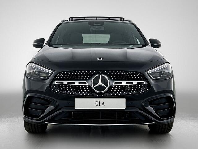 Mercedes-Benz GLA-KLASSE 250 e Business Solution AMG | Premium Plus Pakket | Trekhaak | GUARD 360 ° Vehicle protection Plus | Panoramaschuifdak | Head-up display | Voorstoelen met Memory |