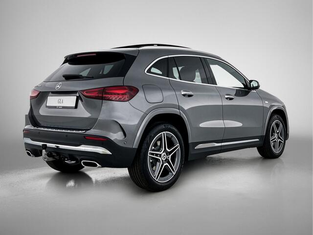 Mercedes-Benz GLA-KLASSE 250 e Business Solution AMG | Trekhaak | Parkeerpakket met achteruitrijcamera | EASY PACK achterklep | Sound system | Dodehoekassistent | Stoelverwarming voor | KEYLESS GO |