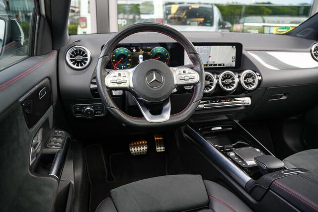 Mercedes-Benz GLA-KLASSE 200 AMG Line Panodak Ambient Stoelverw. Camera Cruise
