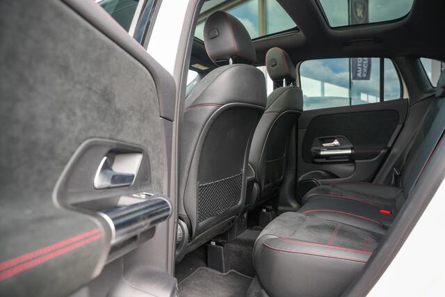 Mercedes-Benz GLA-KLASSE 200 AMG Line Panodak Ambient Stoelverw. Camera Cruise