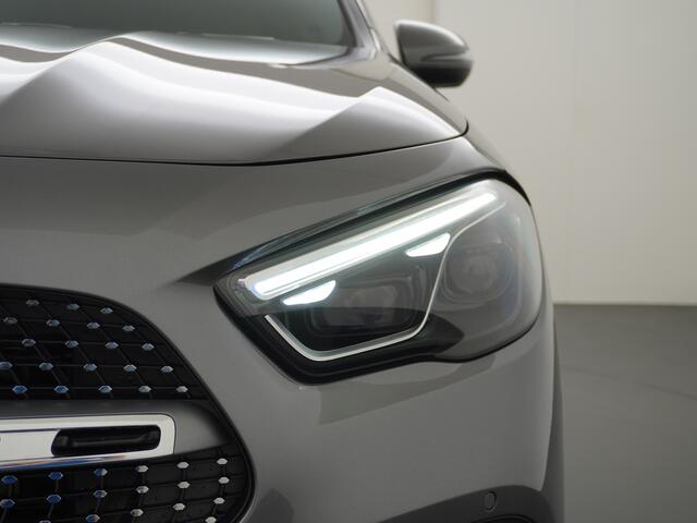 Mercedes-Benz GLA-KLASSE 250 e AMG Line | Multibeam Keyless Sfeer