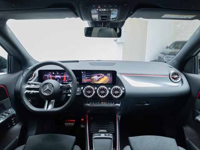 Mercedes-Benz GLA-KLASSE 250 e Business Solution AMG Premium PLUS | Panorama dak