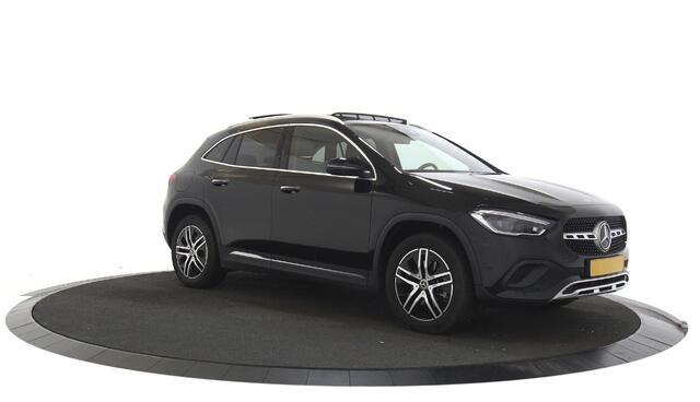 Mercedes-Benz GLA-KLASSE 250 e Business Line Panoramadak / Sfeerverlichting / HUD