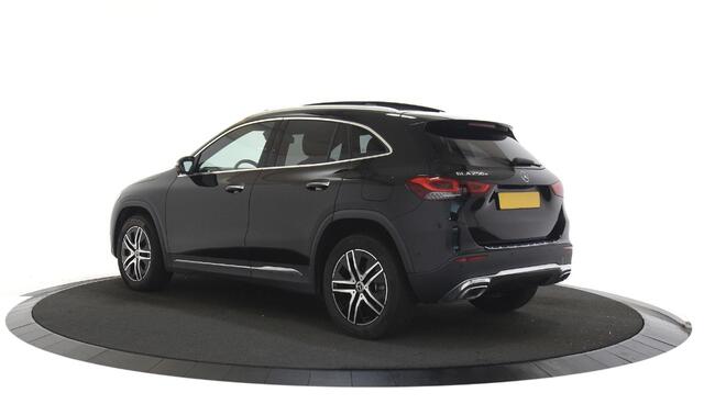 Mercedes-Benz GLA-KLASSE 250 e Business Line Panoramadak / Sfeerverlichting / HUD