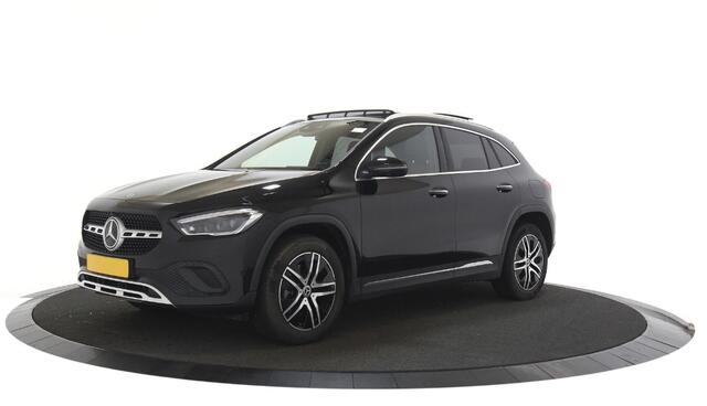 Mercedes-Benz GLA-KLASSE 250 e Business Line Panoramadak / Sfeerverlichting / HUD