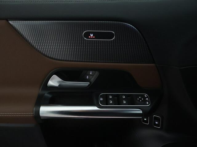 Mercedes-Benz GLA-KLASSE 250 e Plug-In Hybride | Achteruitrijcamera | Trekhaak | Nightpakket | Apple Carplay | Inclusief 24 maanden MB Certified garantie voor Europa.