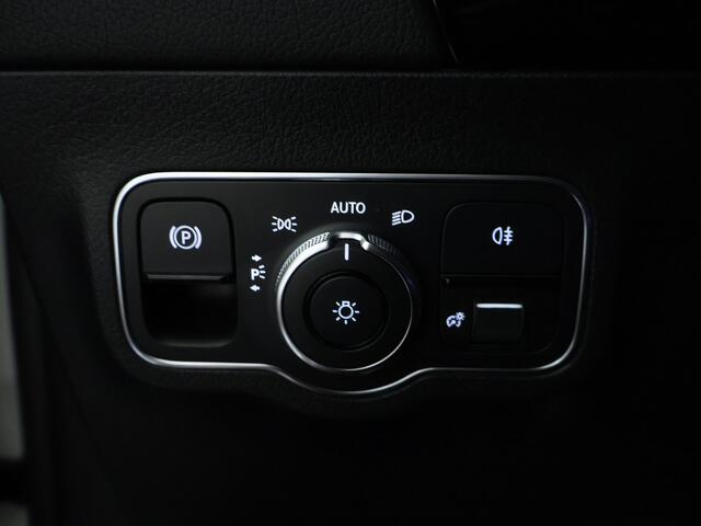 Mercedes-Benz GLA-KLASSE 250 e Plug-In Hybride | Achteruitrijcamera | Trekhaak | Nightpakket | Apple Carplay | Inclusief 24 maanden MB Certified garantie voor Europa.