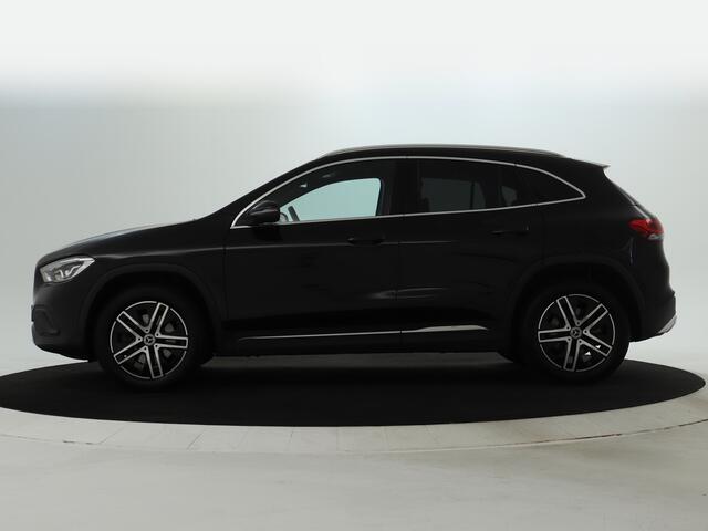 Mercedes-Benz GLA-KLASSE 250 e Plug-In Hybride Stoelverwarming Inclusief 24 maanden MB Certified garantie voor Europa.