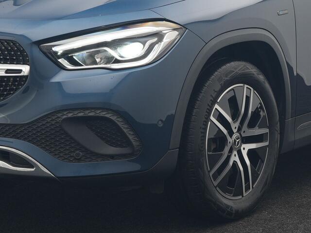 Mercedes-Benz GLA-KLASSE 250 e Style Plug In Hybrid 218pk Dealer O.H. PHEV | 360 Camera | Adaptive Cruise | Apple Carplay | Widescreen Navigatie | Lederen Sportstoelen Verwarmd | 18" L.M | Virtual | DAB |