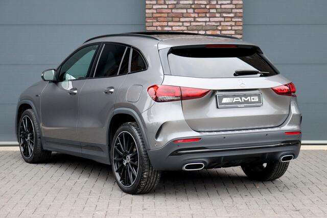 Mercedes-Benz GLA-KLASSE 250 e AMG Line | Distronic+ | Panoramadak | Memory | Burmester | Surround Camera | Trekhaak | Keyless Go | Nightpakket |