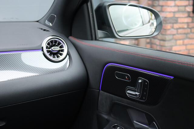 Mercedes-Benz GLA-KLASSE 250 e AMG Line | Distronic+ | Panoramadak | Memory | Burmester | Surround Camera | Trekhaak | Keyless Go | Nightpakket |