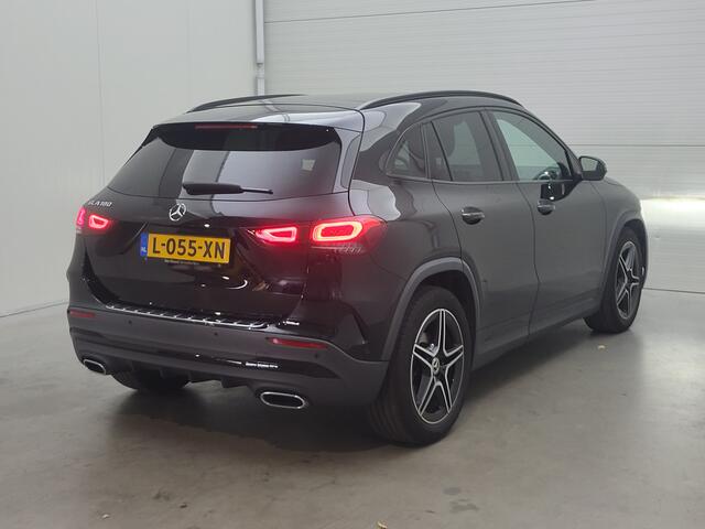 Mercedes-Benz GLA-KLASSE 180 Business Solution AMG | Panoramadak | Led | Clima |*