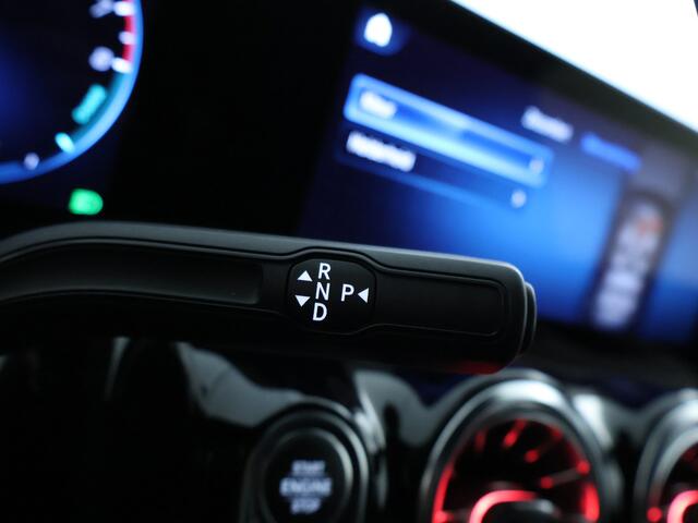 Mercedes-Benz GLA-KLASSE 250 e AMG Plug-In Hybride AMG Line | Night Pakket | 19 Inch AMG Velgen | Memory voorstoelen | Sfeerverlichting. Inclusief 24 maanden MB Certified garantie voor Europa.