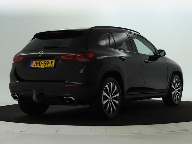 Mercedes-Benz GLA-KLASSE 250 e Plug-In Hybride Luxury | Trekhaak | Sfeerverlichting | Dode Hoek Ass | Stoelverwarming | LED | Inclusief 24 maanden Mercedes-Benz Certified garantie voor Europa.