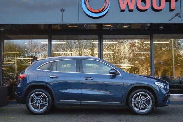 Mercedes-Benz GLA-KLASSE 250 e AMG Led Panorama Distronic Widescreen Sfeer Camera Pdc