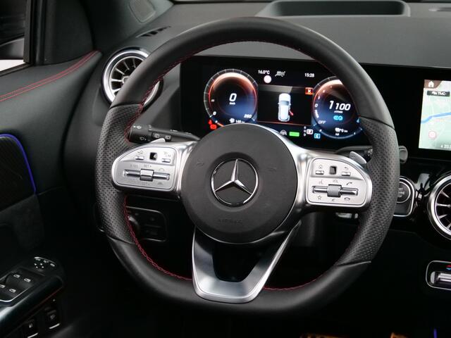 Mercedes-Benz GLA-KLASSE 250 e AMG Line Automaat Panoramadak / Sfeerverlichting / Stoelverwarming