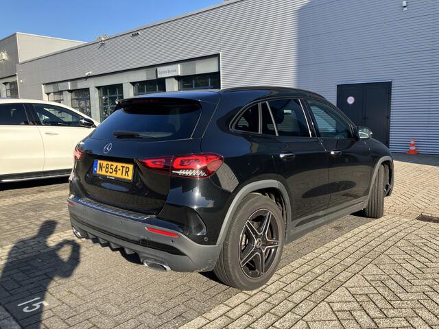 Mercedes-Benz GLA-KLASSE 180 Business Solution AMG | 1E EIGENAAR | 12MND GARANTIE | AUTOMAAT | PANO | NAVI | CARPLAY | CRUISE | MEMORY | NL-AUT |