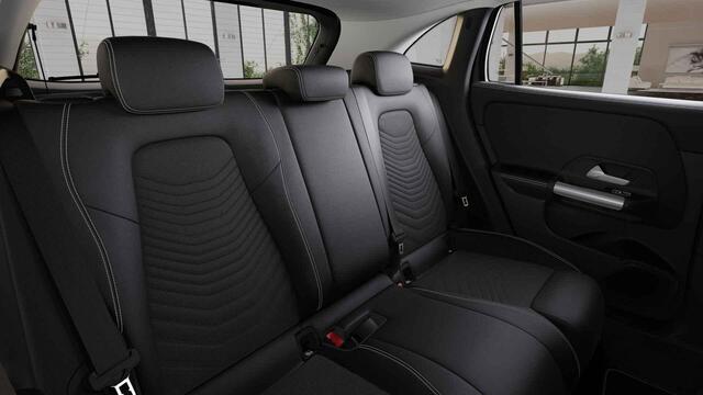 Mercedes-Benz GLA-KLASSE 250 e Luxury Line | Trekhaak | Night pakket | Multibeam | Winter pakket | Parkeercamera |