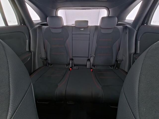 Mercedes-Benz GLA-KLASSE 250 e AMG Plug-In Hybride AMG Line Premium Plus | Night Pakket | Trekhaak | Panorama Schuif-Kanteldak | Burmester® | 20 Inch AMG Velgen . Inclusief 24 maanden MB Certified garantie voor Europa.