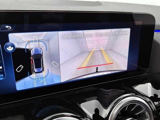 Mercedes-Benz GLA-KLASSE 180 Business Solution AMG | Premium Plus Pakket | Nightpakket | GUARD 360° Vehicle protection Plus | Trekhaak | Smartphone Integratie | Head-up display | 360°-camera | MULTIBEAM LED |