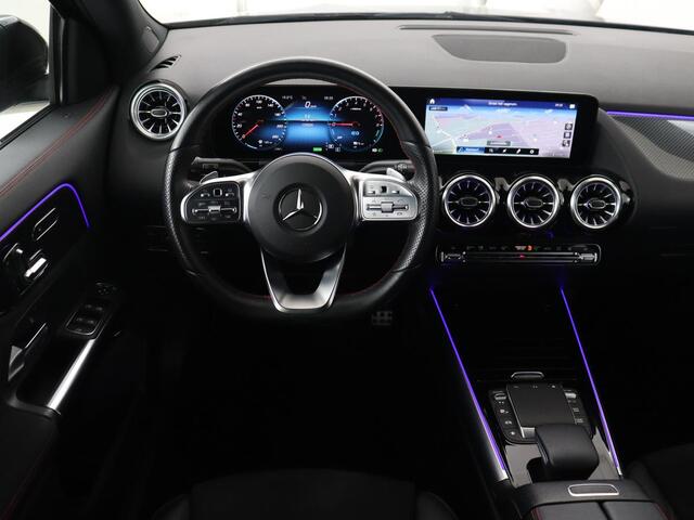 Mercedes-Benz GLA-KLASSE 250e AMG Limited | Panoramadak | Trekhaak | Carplay | Matrix LED | Memory | Keyless | Sfeerverlichting | Leder/Alcantara | Stoelverwarming | Widescreen | Camera | PHEV | Plug In