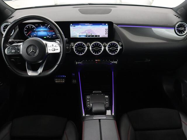 Mercedes-Benz GLA-KLASSE 250e AMG Limited | Panoramadak | Trekhaak | Carplay | Matrix LED | Memory | Keyless | Sfeerverlichting | Leder/Alcantara | Stoelverwarming | Widescreen | Camera | PHEV | Plug In