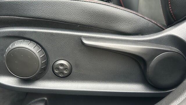 Mercedes-Benz GLA-KLASSE 200 AMG LINE NAVIGATIE WIDESCREEN, APPLE CARPLAY, DAB RADIO, STANDKACHEL, SFEERVERLICHTING, KEYLESS GO, ADAPTIVE CRUISE CONTROL, DODEHOEK ASSIST, SPOOR ASSIST, PARKEERHULP V/A, ACHTERUITRIJCAMERA, ELEC. ACHTERKLEP, ELEC. WEGKLAPBARE TREKHAAK, LED LICHT, 1