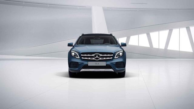 Mercedes-Benz GLA-KLASSE 180 Business Solution AMG | Panoramadak | 19" lichtmetalen velgen | Keyless | Achteruitrijcamera |