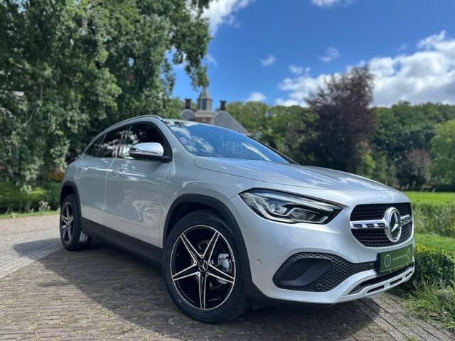 Mercedes-Benz GLA-KLASSE 200 | Camera | Leder | Dealer Onderhouden |