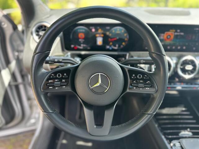 Mercedes-Benz GLA-KLASSE 200 | Camera | Leder | Dealer Onderhouden |