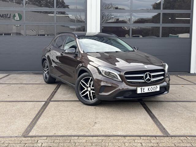 Mercedes-Benz GLA-KLASSE 180 Ambition | Panoramadak | Navigatie | Bi-Xenon | 1e eigenaar!! |