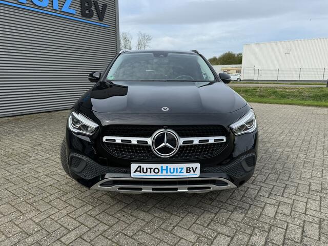 Mercedes-Benz GLA-KLASSE 250 e Automaat Progressive DAB Comfortstoelen Achteruitrijcamera DAB Carplay 19 Inch LED