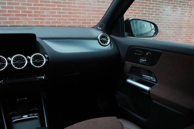 Mercedes-Benz GLA-KLASSE 250 e AMG Line | | memory | trekh | distronic |