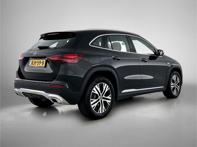 Mercedes-Benz GLA-KLASSE 250 e Plug-In Hybride Achteruitrijcamera | Ledkoplampen | Stuur en Stoelverwarming | Easy-Pack Achterklep. Inclusief 24 maanden MB Certified garantie voor Europa.