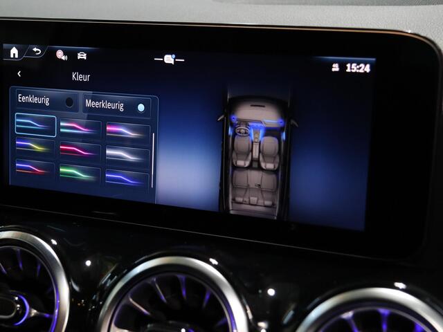 Mercedes-Benz GLA-KLASSE 250e Business Solution AMG | Panoramisch schuifdak | Night pakket | Achteruitrijcamera | Led Koplampen |