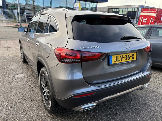 Mercedes-Benz GLA-KLASSE 250 e Progressive