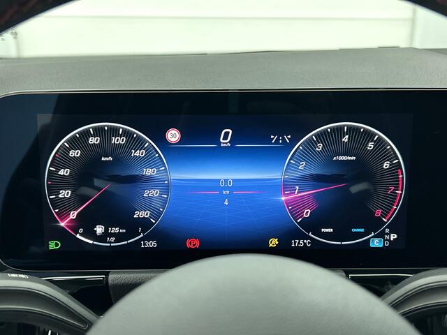 Mercedes-Benz GLA-KLASSE 180 Business Solution AMG | Nightpakket | Trekhaak | Smartphone Integratie | Panoramaschuifdak | Stoelverwarming | Multibeam LED | Keyless-Go comfortpakket |