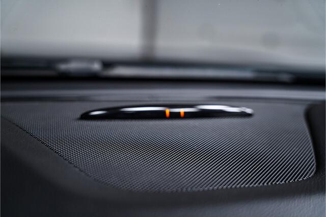 Mercedes-Benz GLA-KLASSE 180 Prestige|Panodak|Stoelverwarming|Bi-Xenon