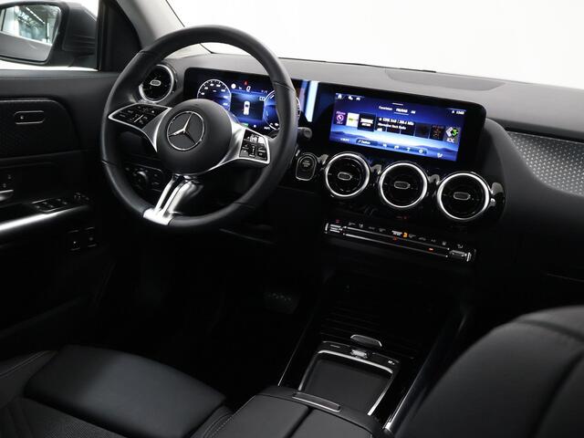 Mercedes-Benz GLA-KLASSE 250 e Luxury Line | Elektrisch wegklapbare trekhaak | Stoelverwarming | Winter pakket |