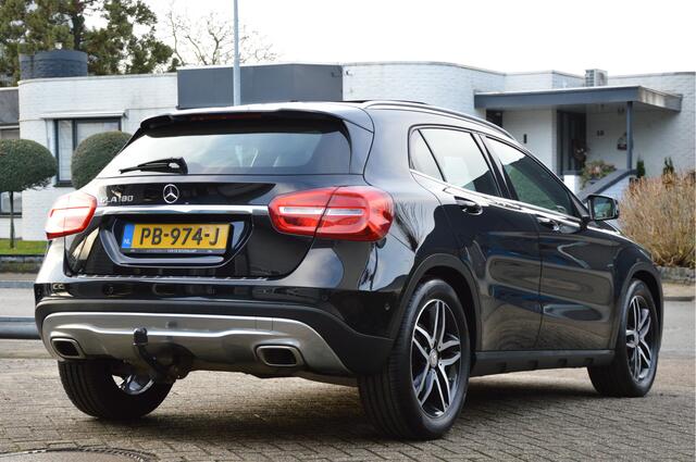 Mercedes-Benz GLA-KLASSE 180 Ambition CLIMA | CRUISE | PANORAMADAK | TREKHAAK | XENON | ENZ