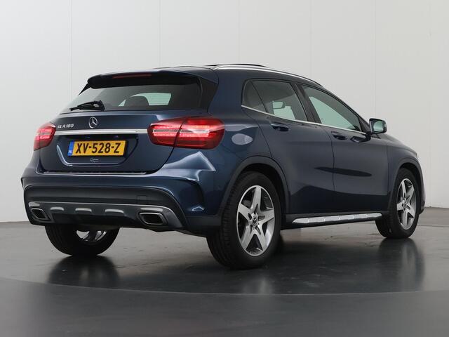 Mercedes-Benz GLA-KLASSE 180 Business Solution AMG | Panoramadak | 19" lichtmetalen velgen | Keyless | Achteruitrijcamera |