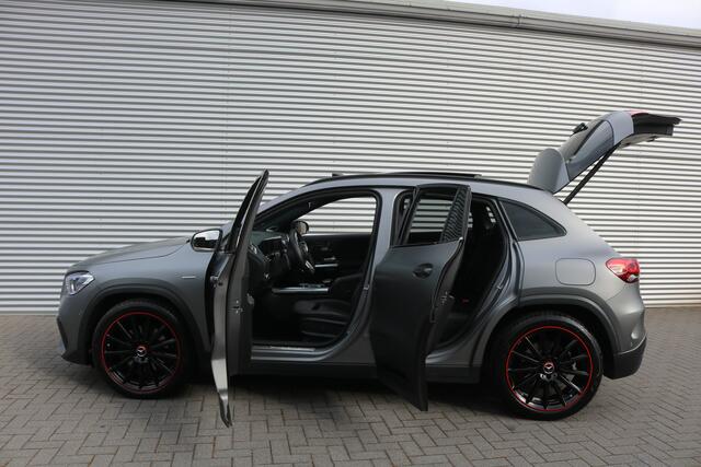 Mercedes-Benz GLA-KLASSE 250 4MATIC AMG Line Edition (Panoramdak Sportleder/Memory Burmester M-Bux Camera Multibeam Trekhaak 20InchAMG Pdc V+A PrivacyGlass)