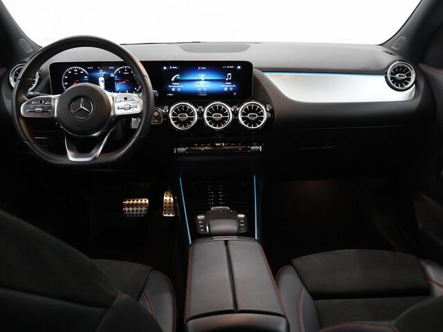 Mercedes-Benz GLA-KLASSE 200 Business Solution AMG | Night pakket | Elektrische achterklep | Stoelverwarming |