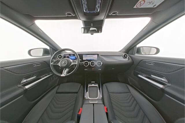 Mercedes-Benz GLA-KLASSE 250 e Plug-In Hybride Ledkoplampen | 11 kW Laden | Easy-Pack Achterklep | Apple CarPlay | Stoelverwarming | Inclusief 24 maanden MB Certified garantie voor Europa.