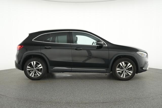 Mercedes-Benz GLA-KLASSE 250 e Plug-In Hybride Ledkoplampen | 11 kW Laden | Easy-Pack Achterklep | Apple CarPlay | Stoelverwarming | Inclusief 24 maanden MB Certified garantie voor Europa.