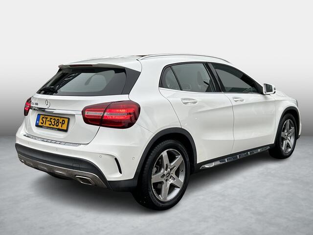 Mercedes-Benz GLA-KLASSE 180 Premium Panoramadak | Cruise Control | Stoelverwarming